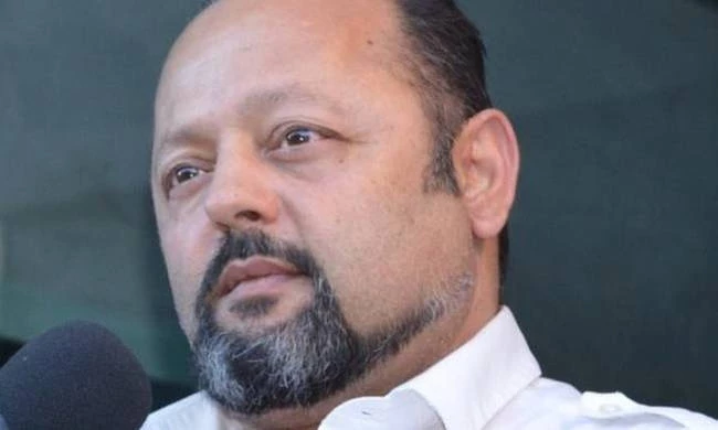 Σήμερα η δίκη του Σώρρα – Υποστηρικτές του έξω από το δικαστήριο (Εικόνες)